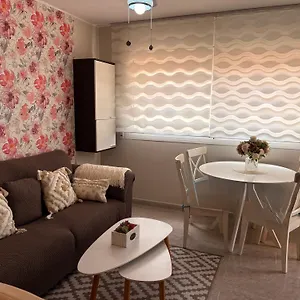 Muy Cerca De La Playa Gran Piscina Wifi Y Netflix Gratis Apartamento
